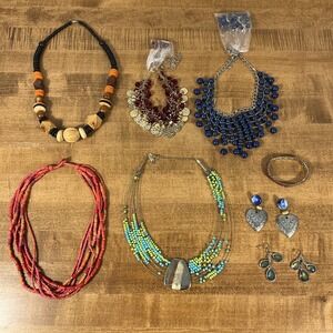 Mixed Costume Jewelry Bundle Lot Necklaces, Earrings, Bracelet